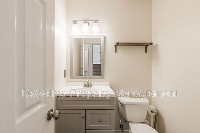 Building Photo - 236 Burgandy Hill Rd