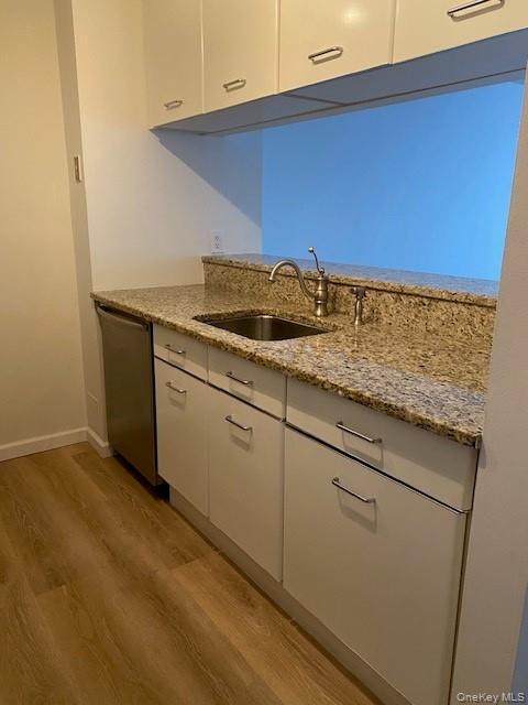 Building Photo - 4 Martine Ave