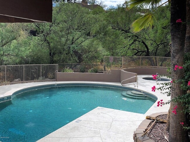 Building Photo - 6655 N Canyon Crest Dr