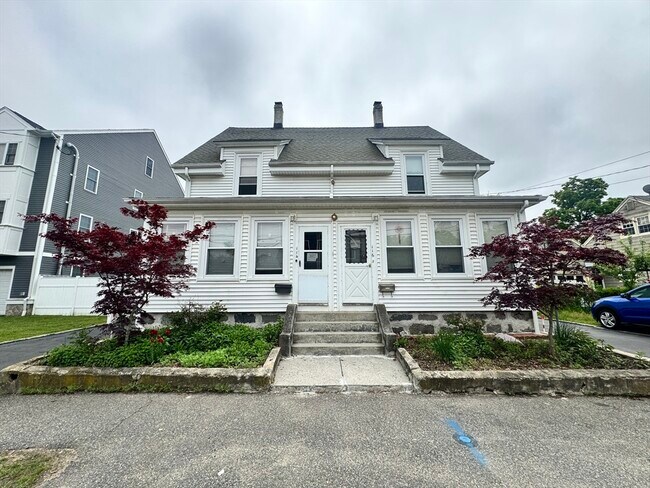 Primary Photo - 114 Intervale St