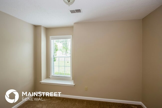 Building Photo - 7642 White Ash Dr