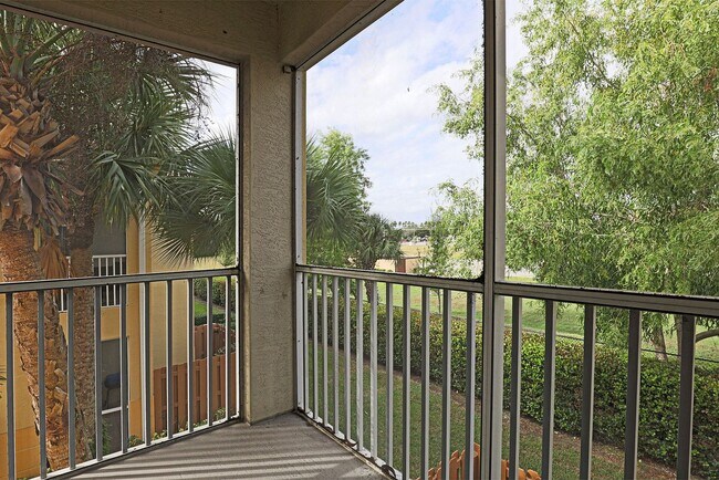 Building Photo - Bellasol 4117-121