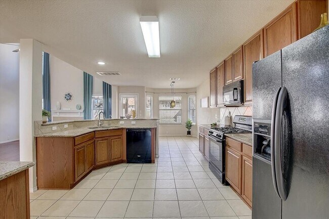 Building Photo - 537 Golden Creek Dr