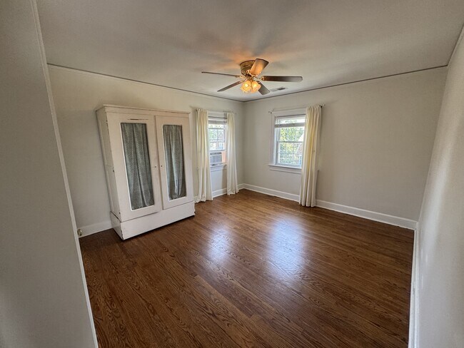 Building Photo - 310 Yeardley Ave
