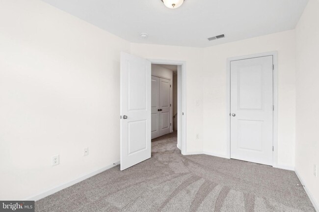 Building Photo - 3807 Castle Dr