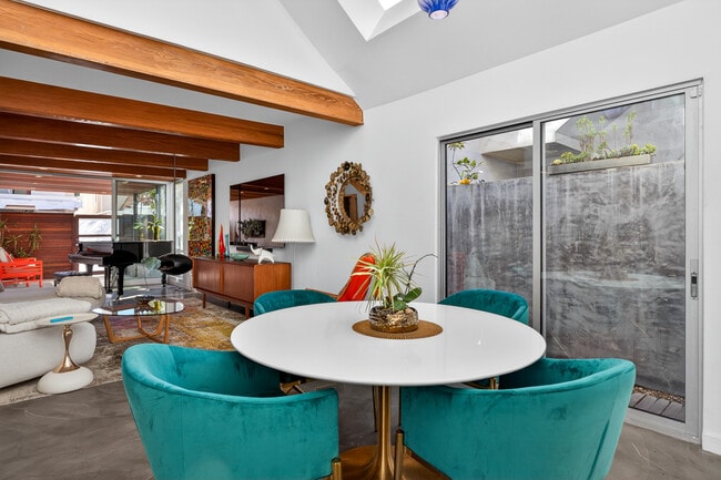 Building Photo - 219 Colton St