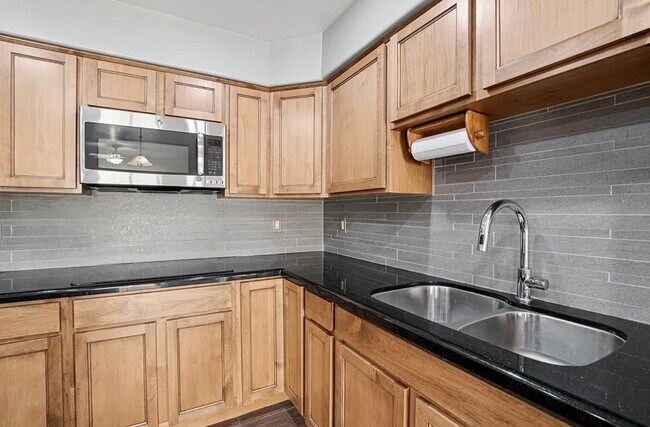 Building Photo - 14261 N 101st St