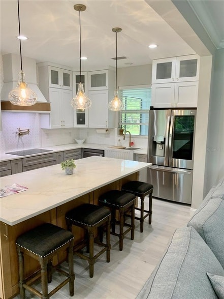 Building Photo - 2129 Lorraine Dr