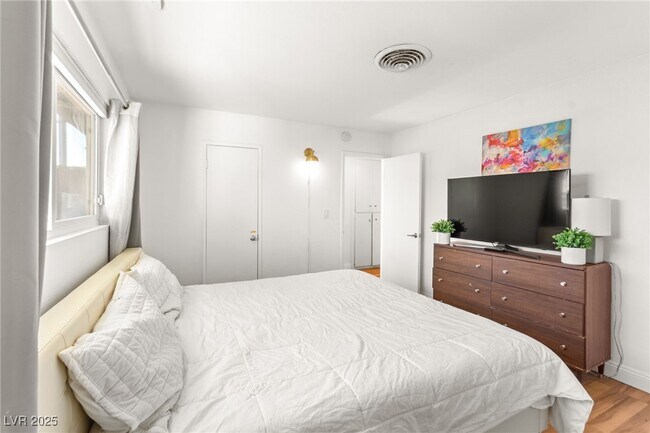 Building Photo - 1531 Commanche Dr