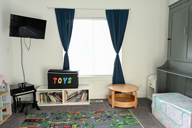 Building Photo - 451 S 1440 E