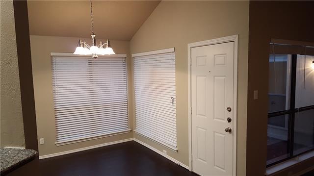 Building Photo - 515 Valley Spring Dr