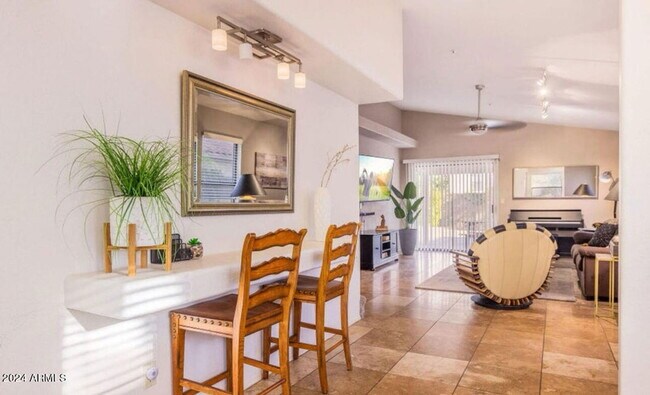 Building Photo - 8813 E Charter Oak Dr