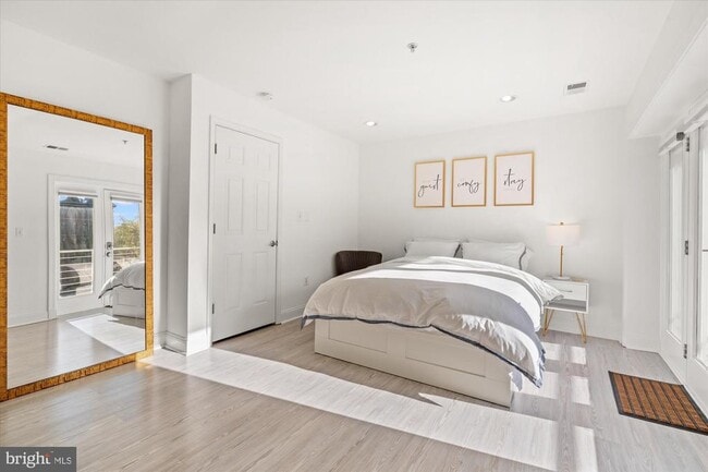 Building Photo - 1610 11th St NW