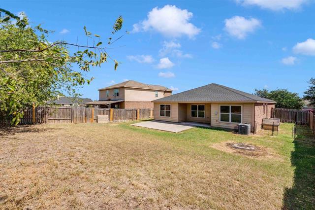 Building Photo - 12669 Forest Lawn Rd
