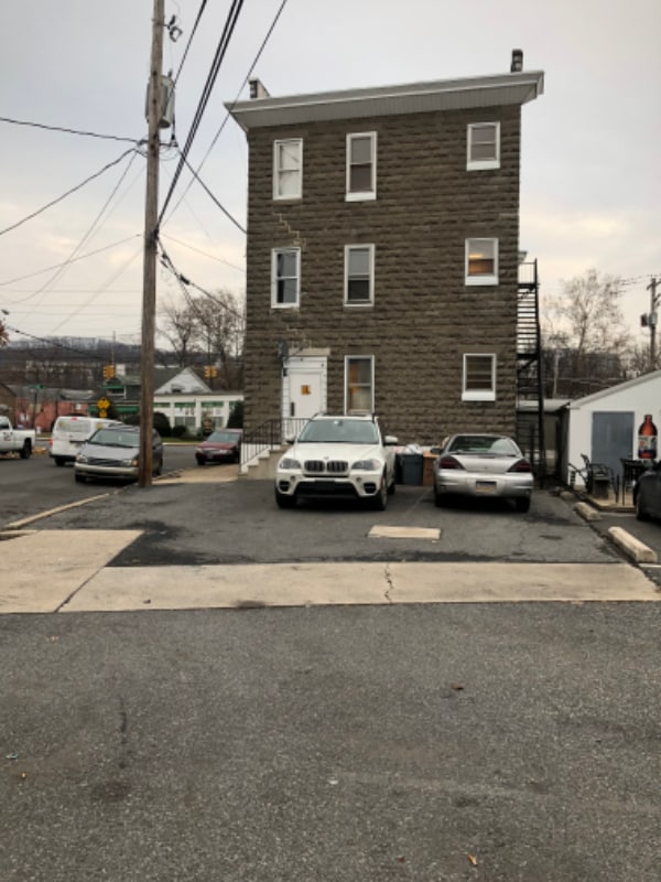 Building Photo - 2550 Kutztown Rd