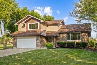 Building Photo - 615 Chester Ct E