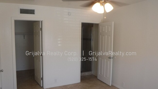 Building Photo - 1550 N 4th Ave