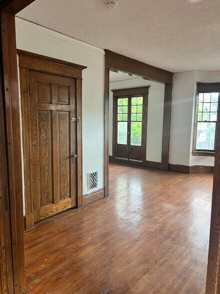 Building Photo - 426 W Delavan Ave