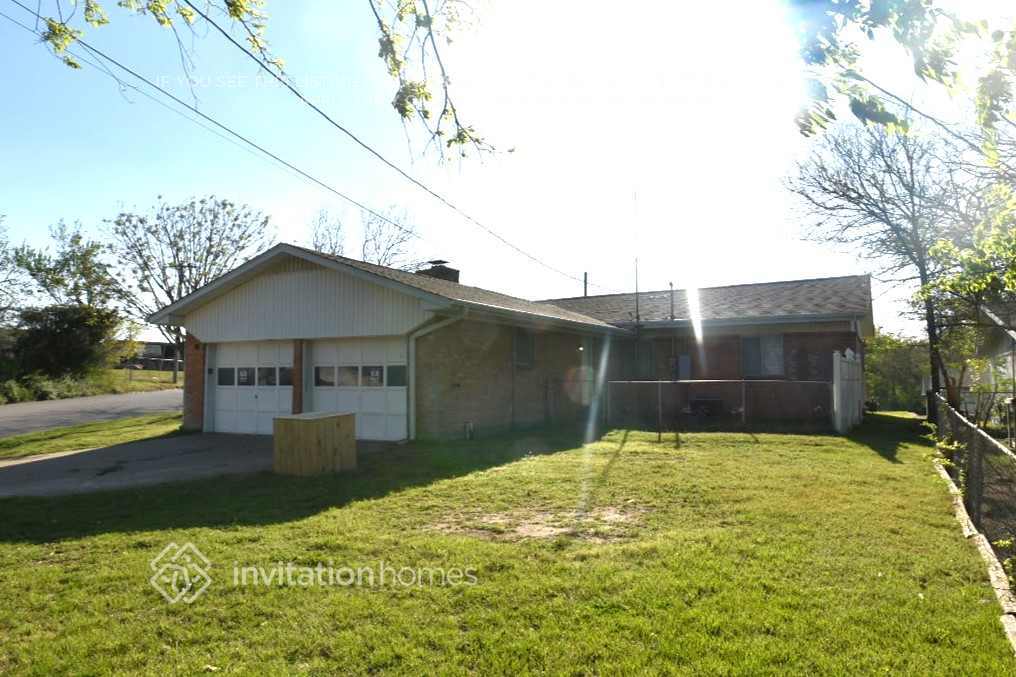 Building Photo - 202 Case St