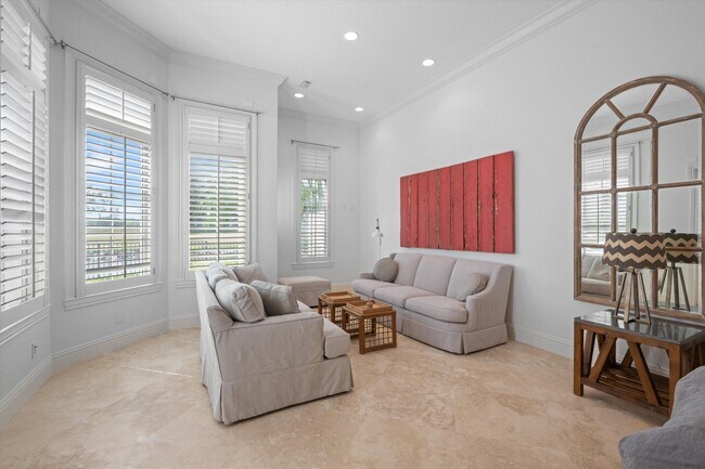 Building Photo - 12200 Sunnydale Dr