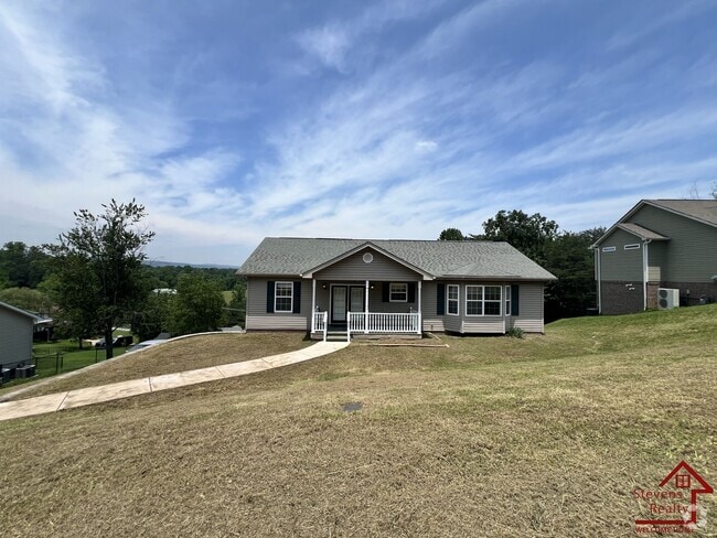 Building Photo - 825 Tommie Ln