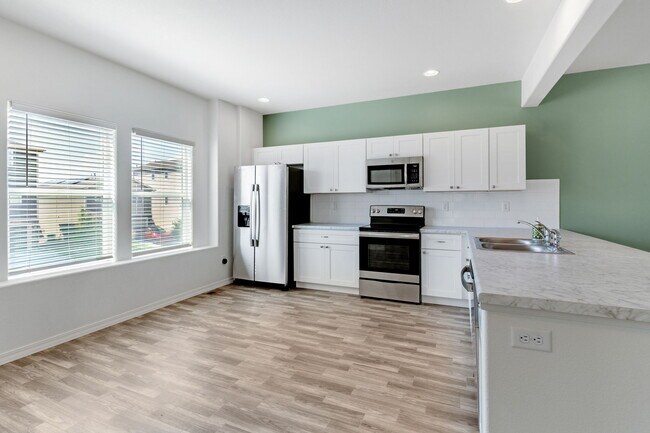 Building Photo - 897 Technology Ct