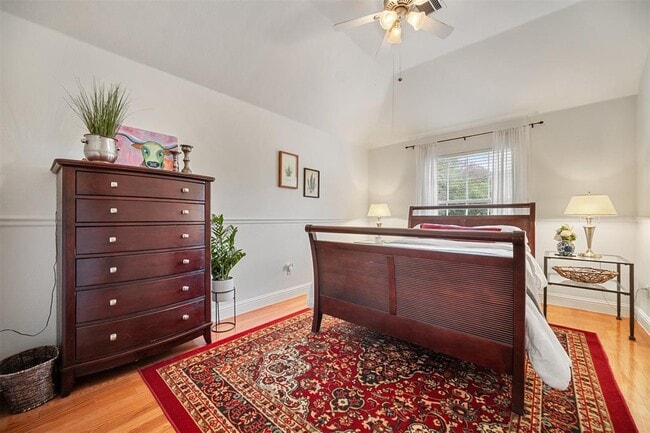 Building Photo - 1215 Boerne Dr