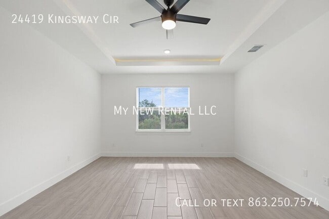 Building Photo - 24419 SW Kingsway Cir