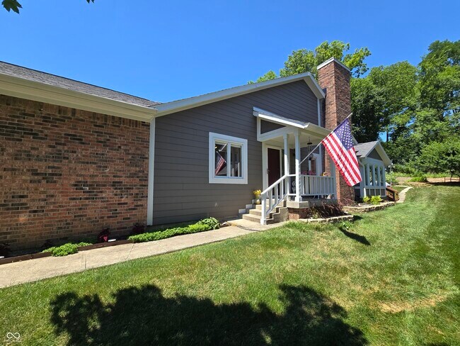 Building Photo - 8198 Foxchase Cir