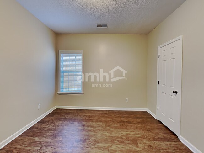 Building Photo - 2713 Bending Elm Dr