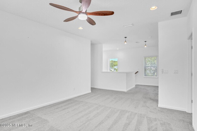 Building Photo - 128 Wineberry Ln