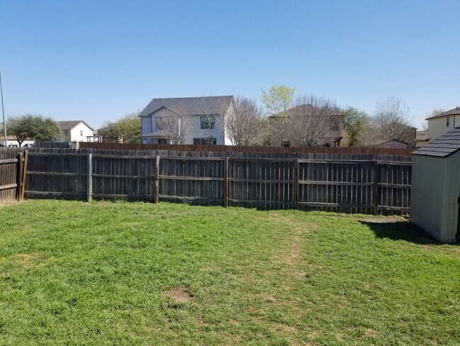 Building Photo - 196 Valero Dr