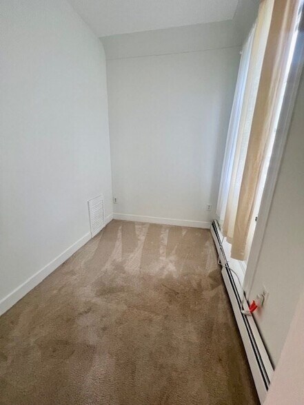 Building Photo - 521 Beacon St