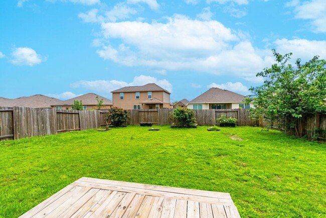 Building Photo - Beautiful 3 bedroom, 2 bathroom home in Manor!!!