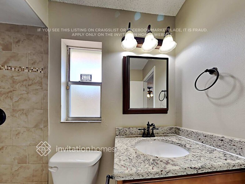 Building Photo - 111 Fox Valley Ct