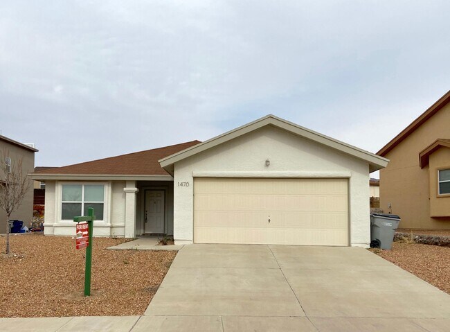 Building Photo - 1470 Senda Del Sol Ln