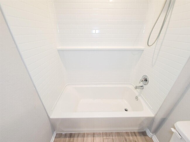 Building Photo - 24811 Crimson Pine Dr