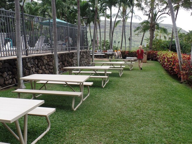 Building Photo - Makaha Valley Towers