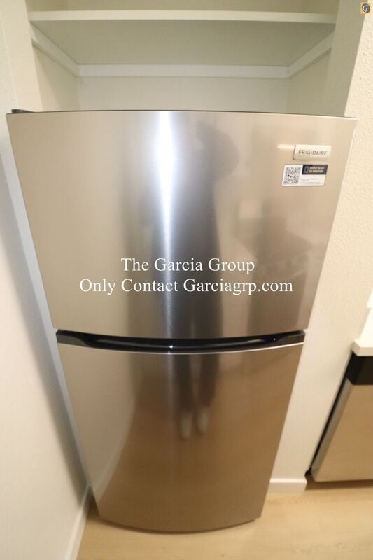 Building Photo - 1488 NE Paropa Ct