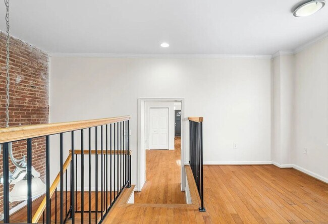 Building Photo - 1401 Druid Hill Ave