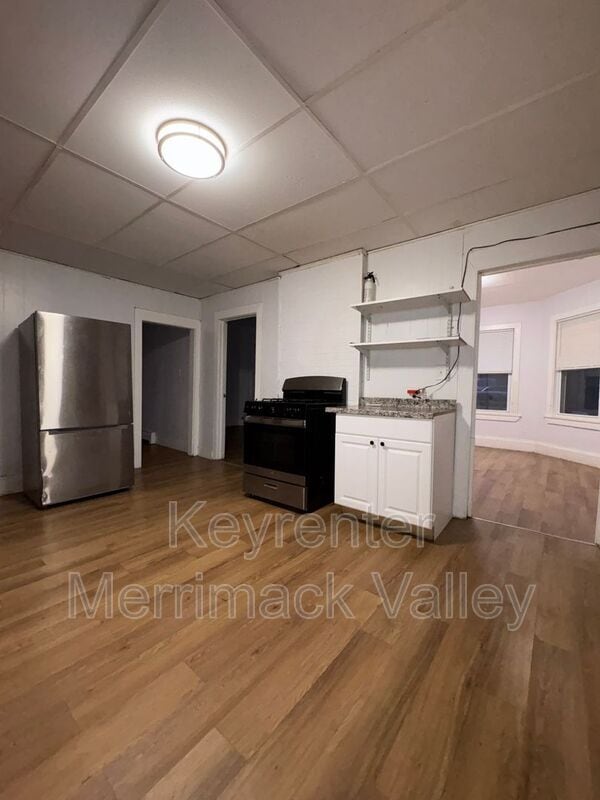 Building Photo - 58-60 Temple St 1st Fl