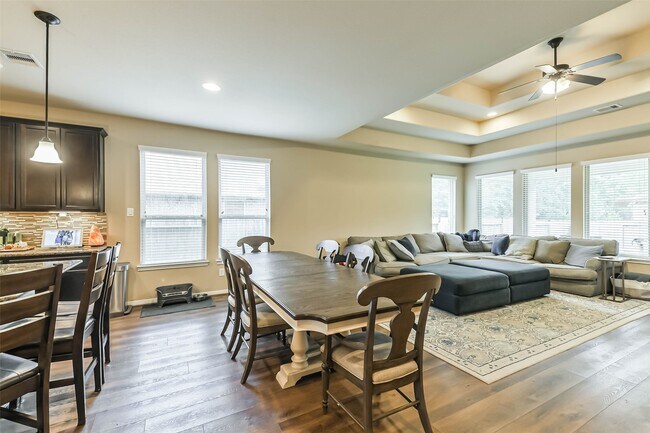 Building Photo - 111 Quail Meadow Dr
