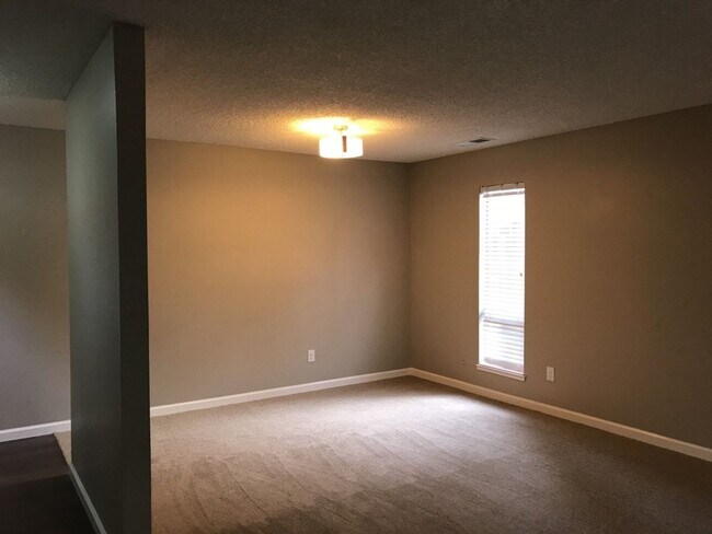 Building Photo - 3 Bedroom 2 bath home in North Davis