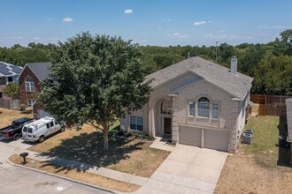 Building Photo - 4729 Woodhaven Ln