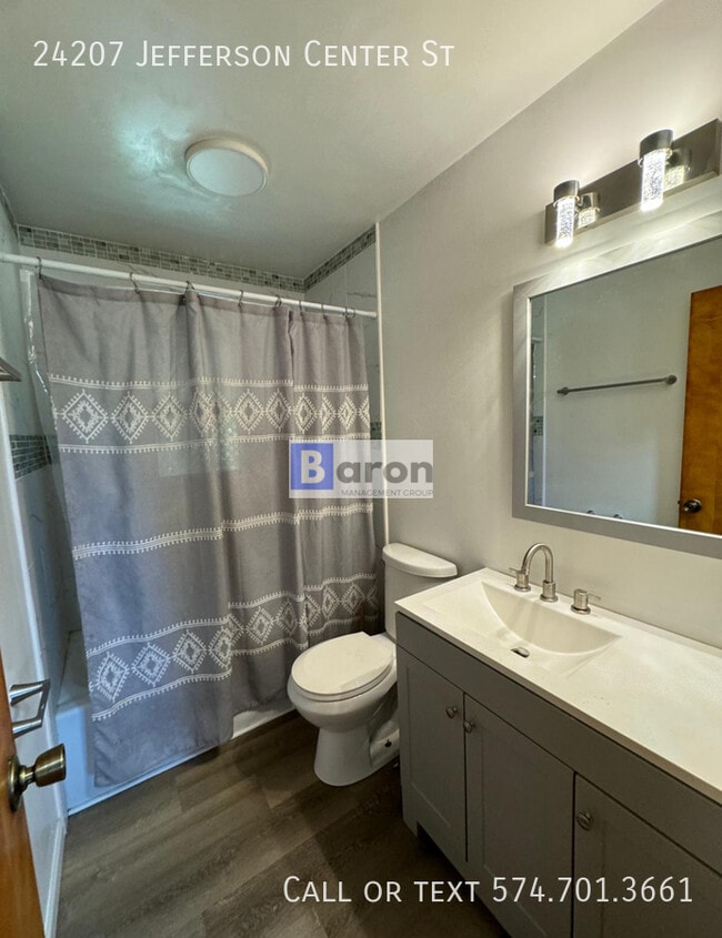 Building Photo - 24207 Jefferson Center St