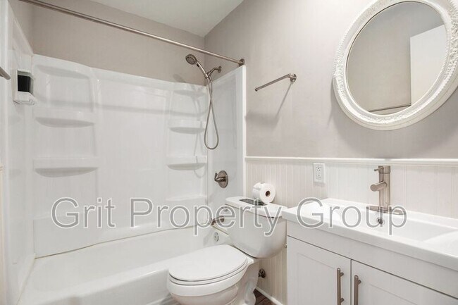 Building Photo - 5717 W 97th St