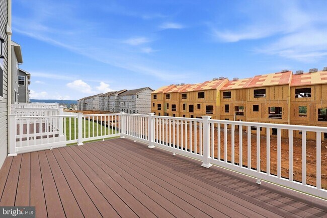 Building Photo - 394 Seeback Dr