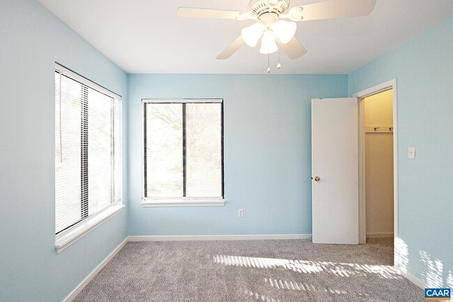 Building Photo - 1032 Cheshire Ct