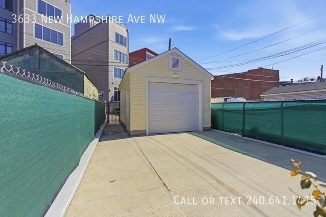 Building Photo - 3633 New Hampshire Ave NW