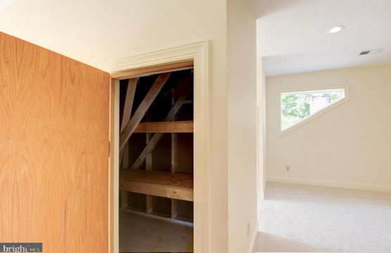 Building Photo - 12037 Stuart Ridge Dr